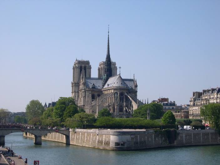  Cathédrale Notre-Dame de Paris